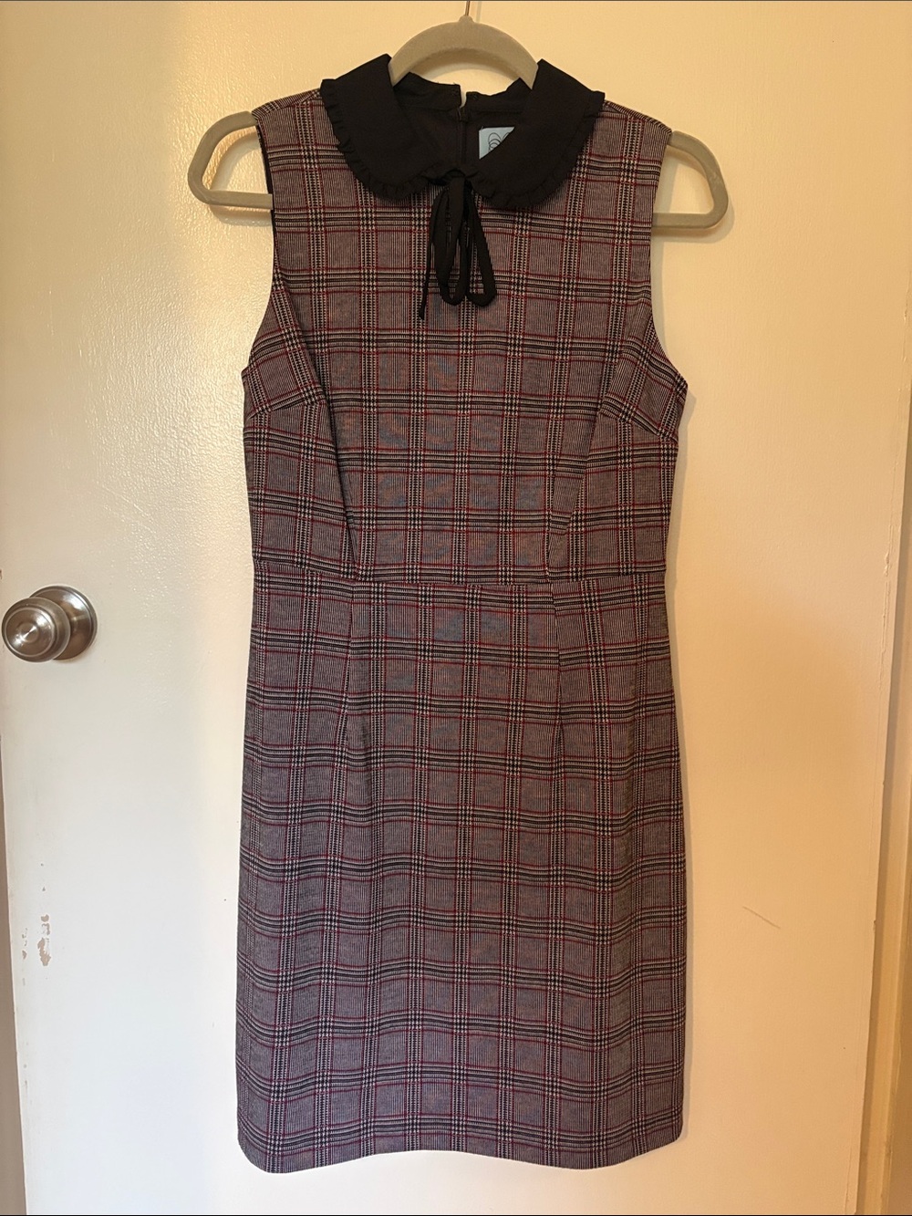 CeCe Sleeveless Dress with Peter Pan Collar
